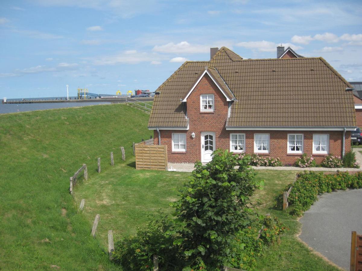 Direkt Am Deich - Ferienwohnung Amrum Im Gaestehaus Am Badedeich ดาเกอบึล ภายนอก รูปภาพ