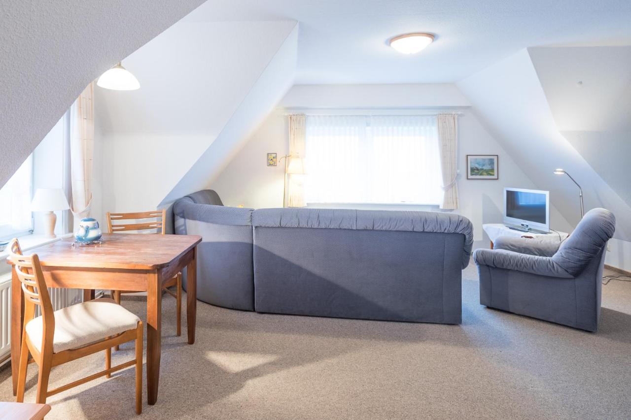 Direkt Am Deich - Ferienwohnung Amrum Im Gaestehaus Am Badedeich ดาเกอบึล ภายนอก รูปภาพ